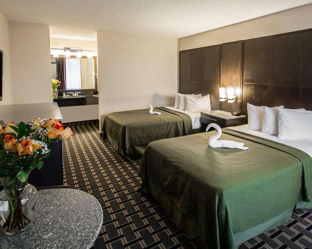 Magnuson Grand Sebring North Hotel Room photo